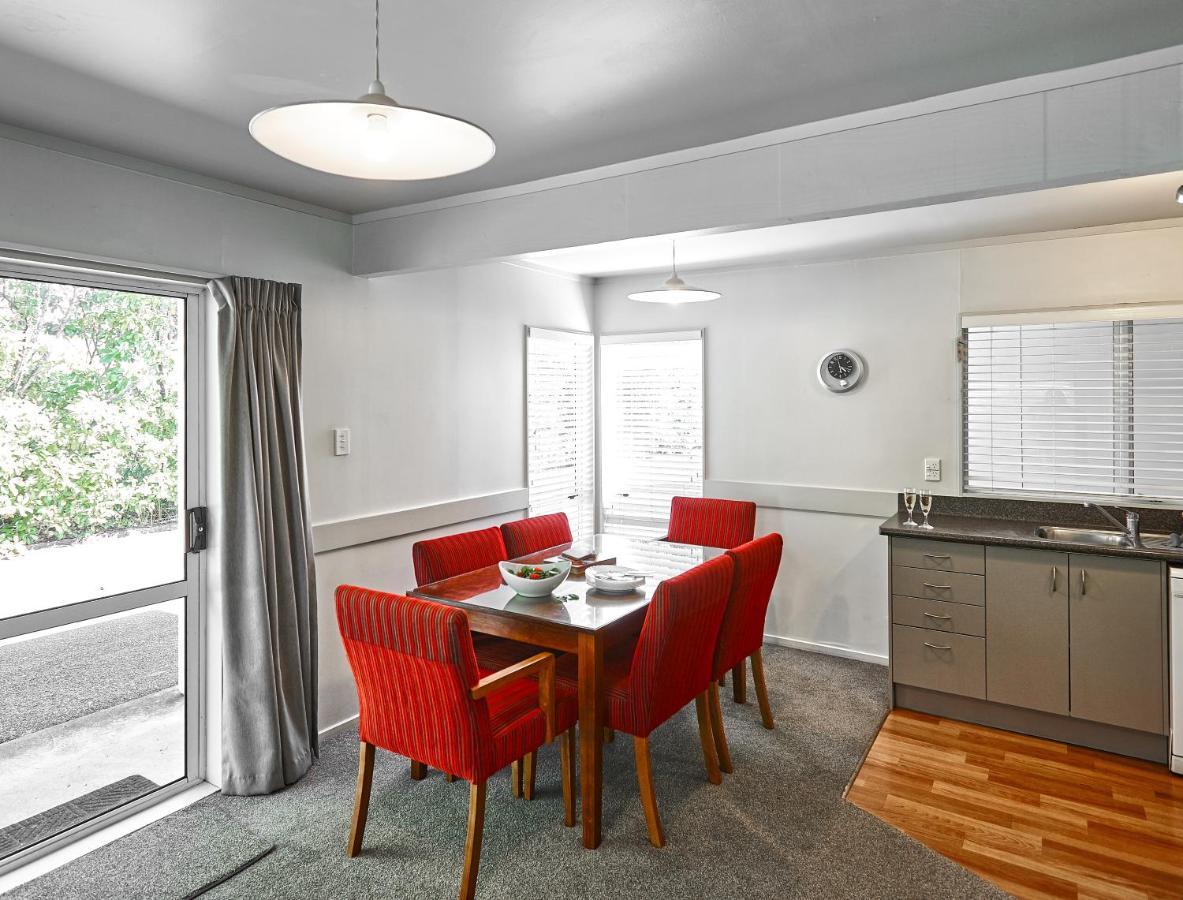 Turangi Leisure Lodge Bagian luar foto